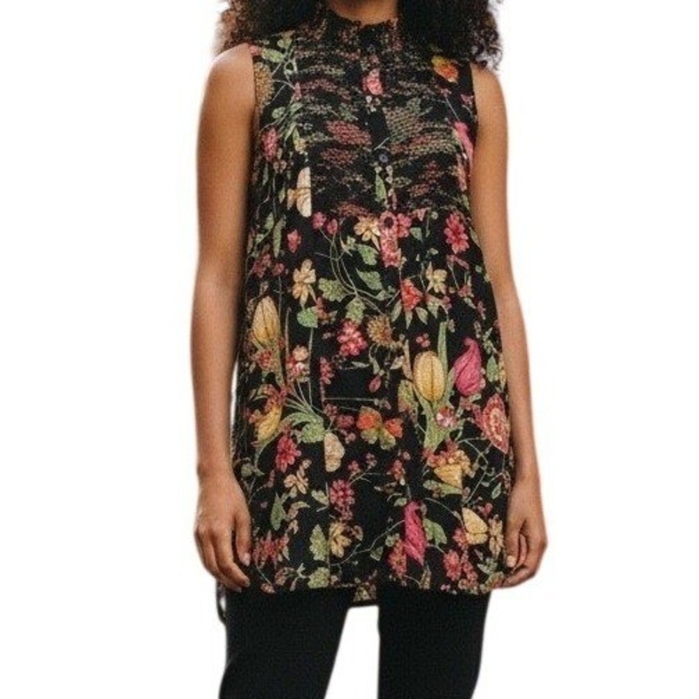 🆕 ANTHROPOLOGIE AKEMI + KIN Christine Floral Print Smocked Top Blouse EUC XS